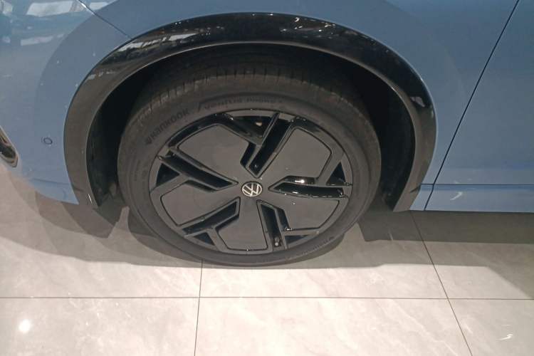 Used Volkswagen Tiguan L 2024 PRO 380TSI Four-Wheel Drive R-Line Prestige Edition Exterior 4