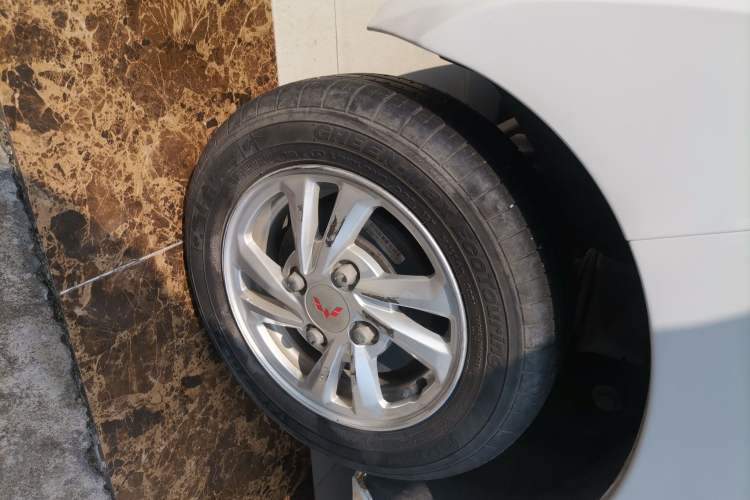 Used Wuling Hongguang MINIEV 2021 Macaron Fashion Model Lithium Iron Phosphate