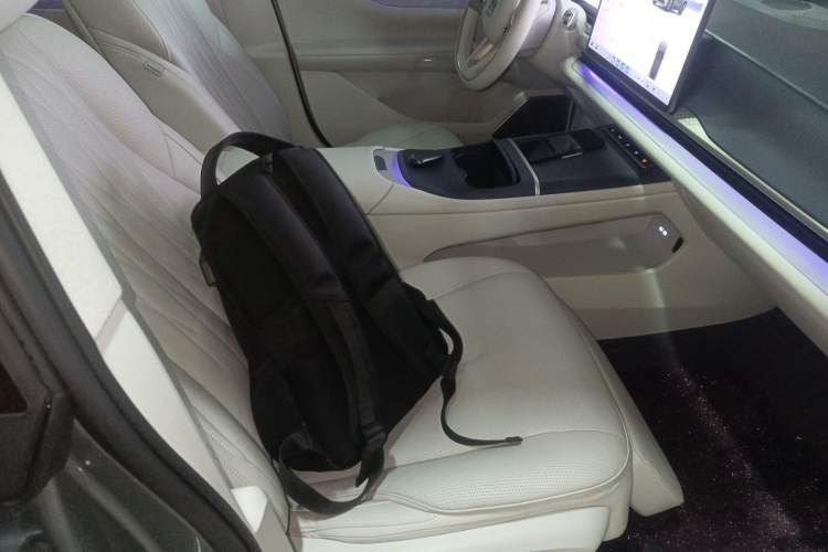 Used Buick L7 2025 Model Aivia
