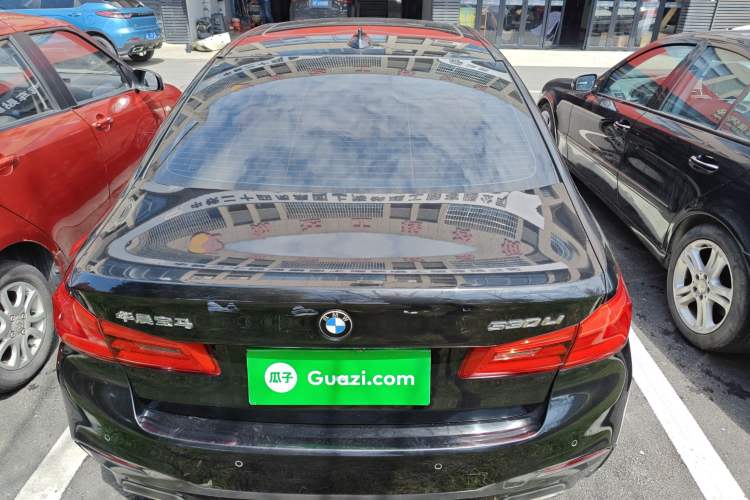 Used BMW 5 Series 2018 Restyled 530Li Leading Edition M Sport Package
