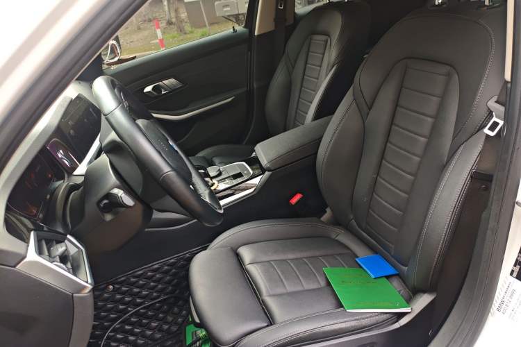 Used BMW 3 Series 2021 320i Sport Package