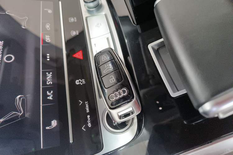 Used Audi Q7 2024 45 TFSI quattro S line Black Warrior Edition
