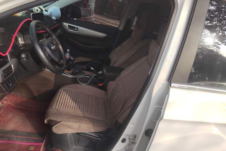 Used FORTHING Joyear X5 2017 Jingxiang Series 1.5T Manual Luxury Model