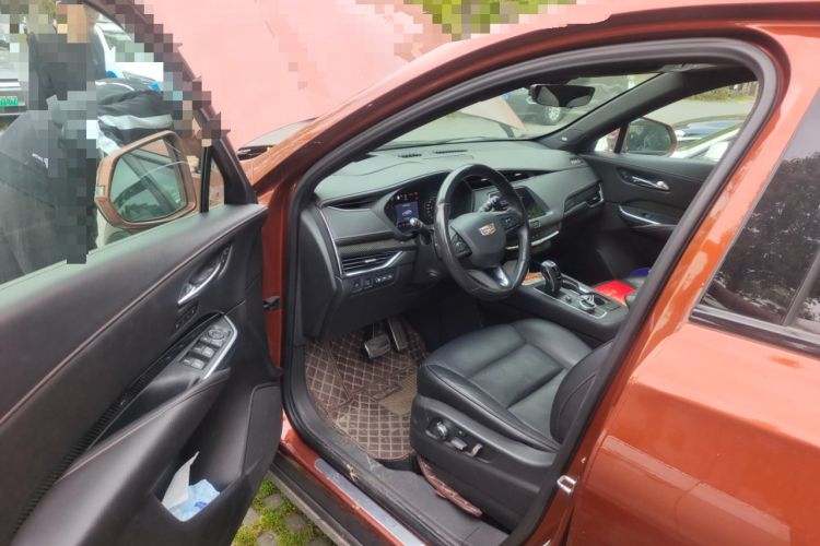 Used Cadillac XT4 2018 28T 4x4 Platinum Sport Edition