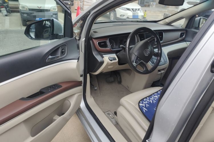 Used Buick GL8 2018 28T Luxury Model China VI Standard Driver Seat