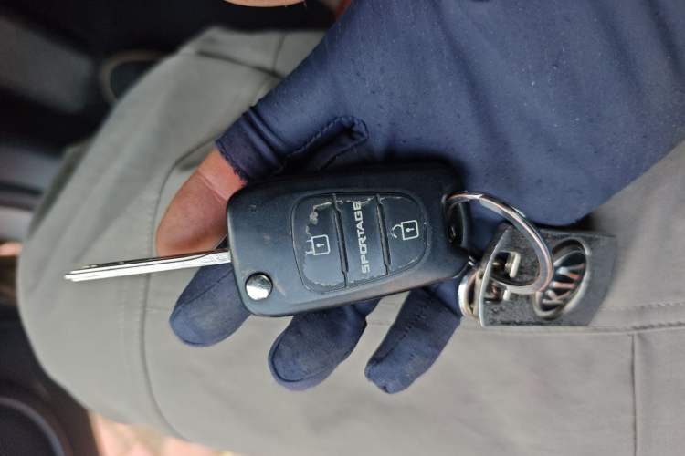 Used Kia Sportage 2011 2.0L Automatic Two-Wheel Drive GLS Vehicle Key