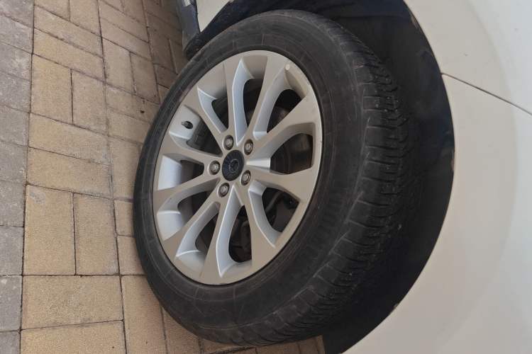 Used Haval H2 2016 Red-Label 1.5T Manual Two-Wheel Drive Luxury Model