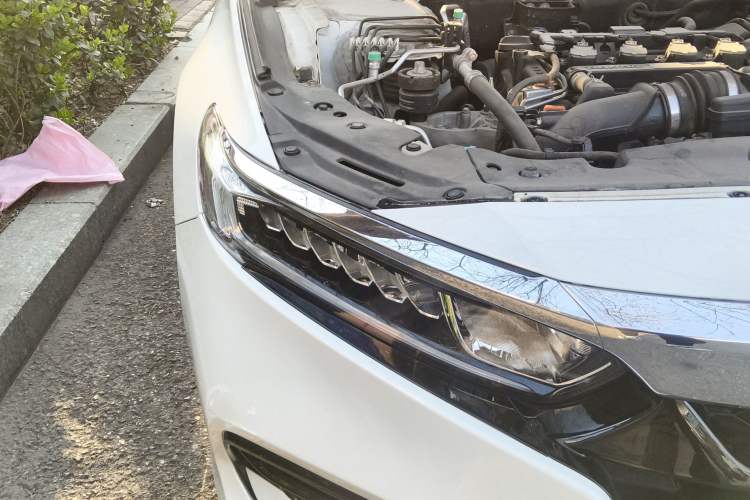 Used Honda Accord 2018 260TURBO Elite Edition China V Right Front Headlight