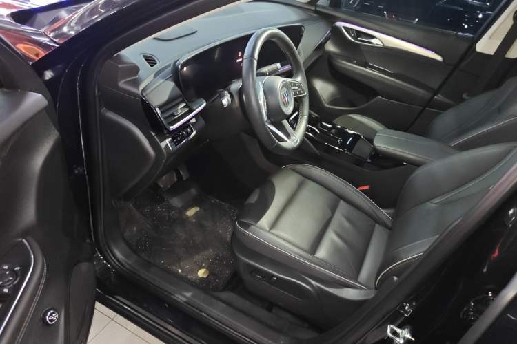 Used Buick Envision 2024 Encore Plus 28T AWD Luxury Edition Driver Seat