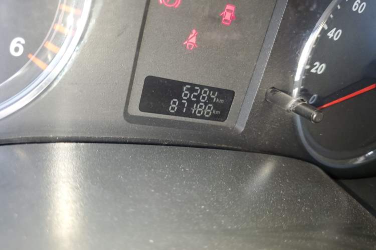 Used Great Wall Wingle 5 2013 2.8T European Version Two-Wheel Drive Elite Version Big Double-Cab GW2.8TC
