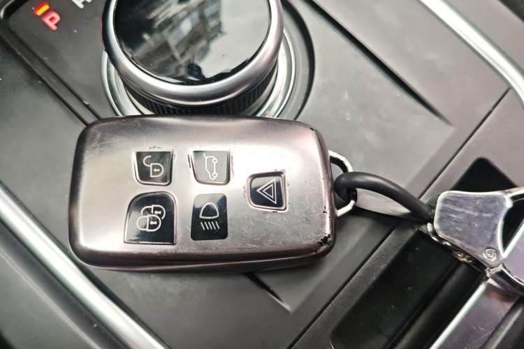 Used Land Rover Discovery Sport 2019 240 PS SE Version China V Standard Interior 1