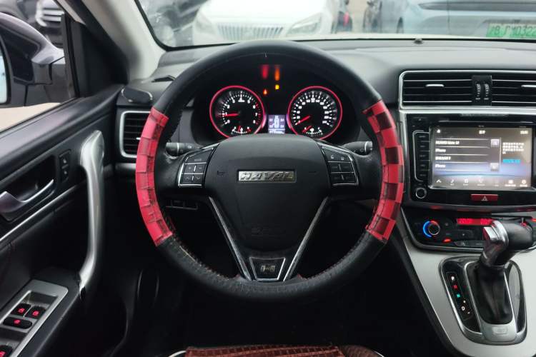 Used Haval H6 2015 Sport Edition 1.5T Automatic Two-Wheel Drive Luxury Model Steering Wheel