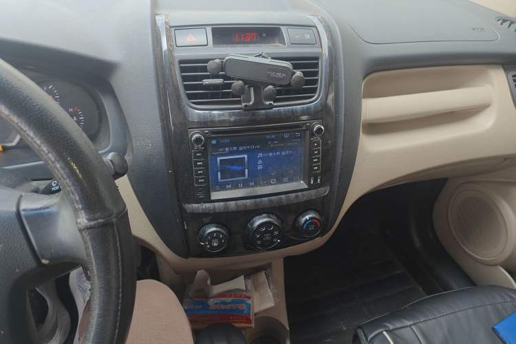 Used Kia Sportage 2013 2.0L Manual Two-Wheel Drive GL Trim