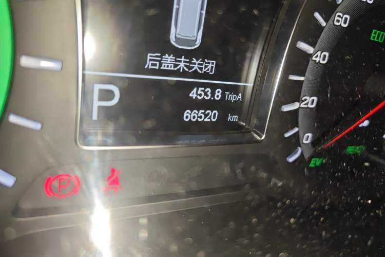 Used GAC Group Qizhi PHEV 2018 1.5L Smart Connect Luxury Edition Odometer Close Up