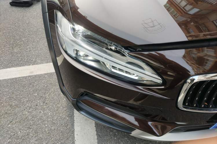 Used Volvo V90 2017 Cross Country T5 AWD Smart Range Edition