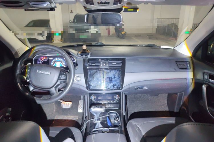 Used Haval H8 2017 2.0T Gasoline Two-Wheel Drive Smart Edition
