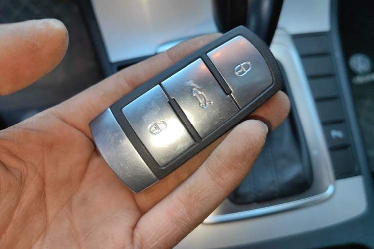 Used Volkswagen Magotan 2012 Revised 1.8TSI Luxury Version Vehicle Key