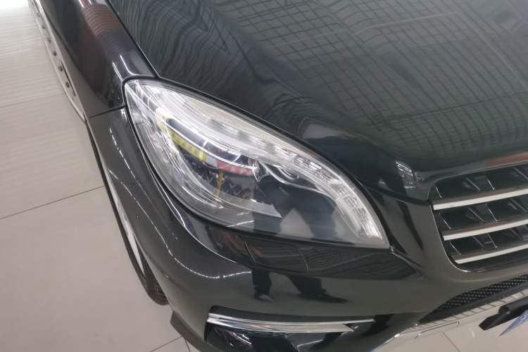 Used Mercedes-Benz M-Class 2014 ML 320 4MATIC
