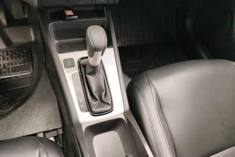 Used Honda Fit 2021 1.5L CVT Trend Edition Gear Lever