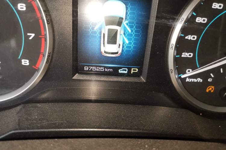 Used Haval H7 2017 Red-Label H7 2.0T Automatic Luxury Model Odometer Close Up