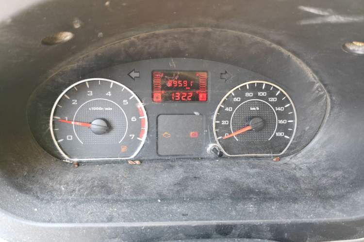 Used Wuling Rongguang V 2016 1.5L Practical Version Instrument Cluster