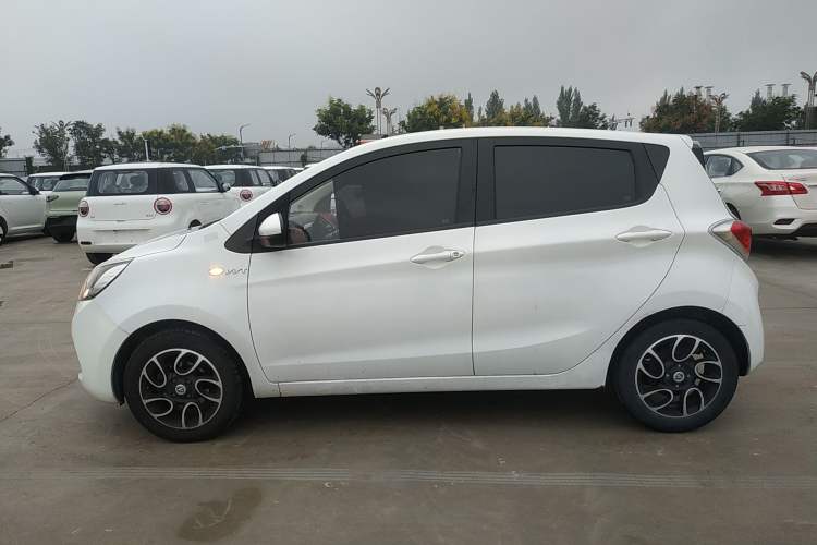 Used Changan Benni 2015 1.4L IMT Luxury Version China IV Standard