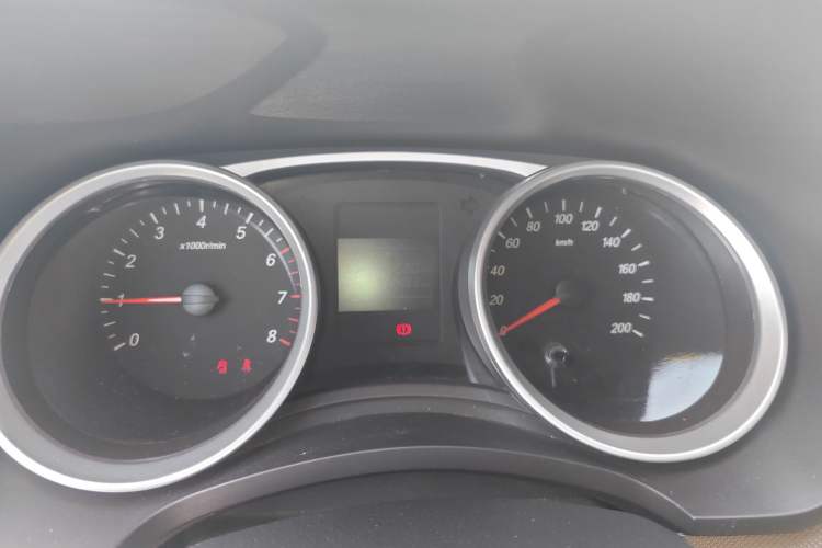 Used Wuling Hongguang 2019 1.5L S Comfort Edition China VI LAR Instrument Cluster