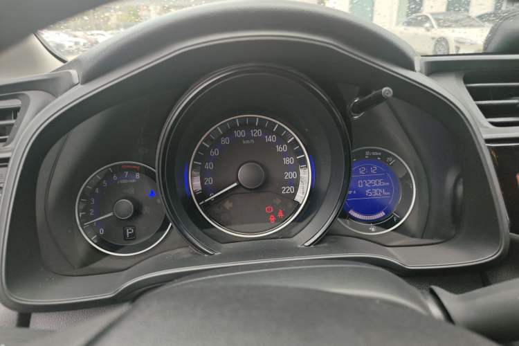 Used Honda Fit 2016 1.5L LXS CVT Comfort Sunroof Version
