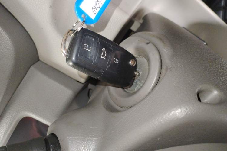 Used Nissan NV200 2014 1.6L CVT Luxury Model China IV Standard