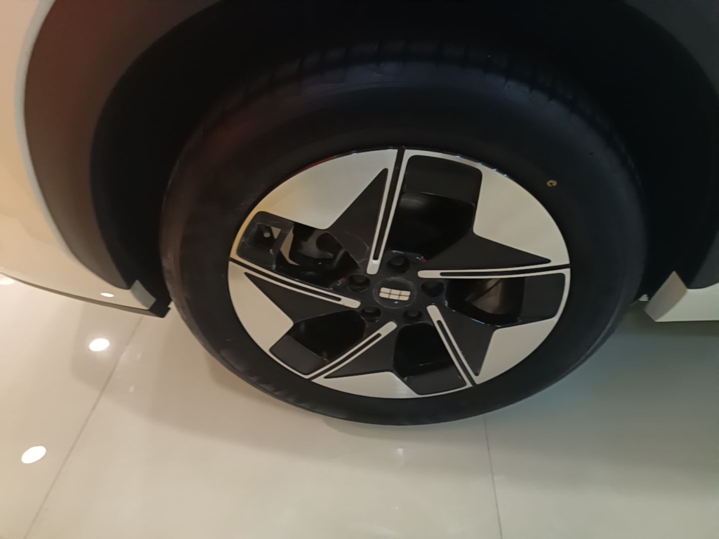 Geely Galaxy E5 2024 530 km Exploration+ Version — снимка 11