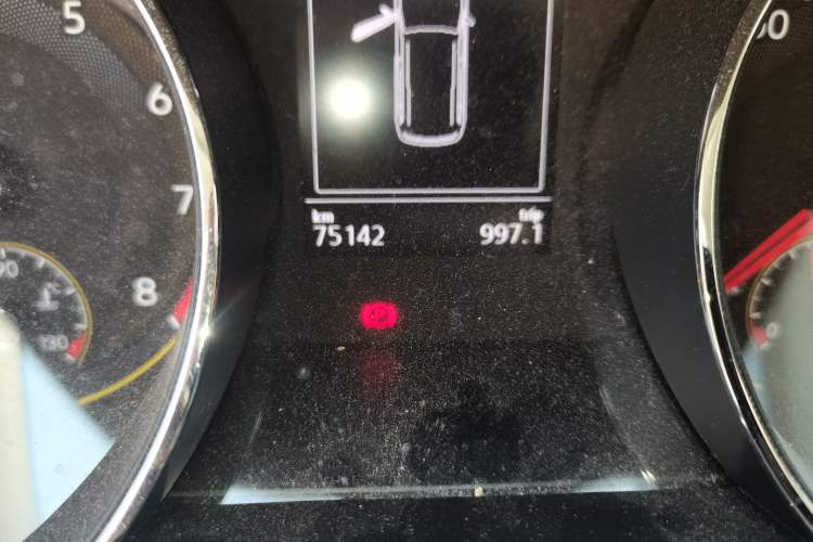 Used Volkswagen Touran 2021 Touran L 280TSI DSG Comfort Edition 7 Seats Odometer Close Up