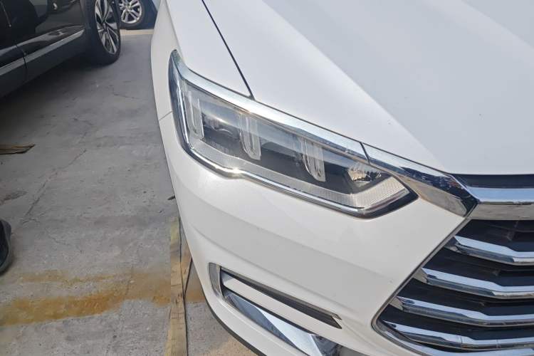 Used BYD Song Pro 2019 1.5T Automatic Elite Edition Right Front Headlight
