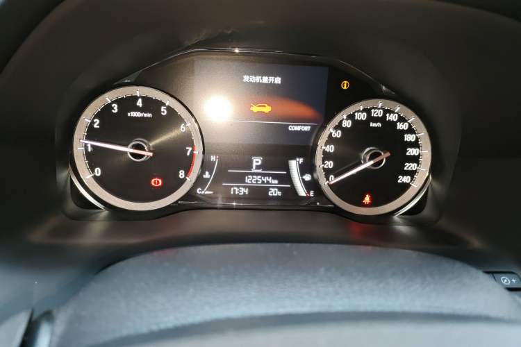 Used Honda UR-V 2020 370TURBO Four-Wheel Drive Prestige Edition Odometer Close Up