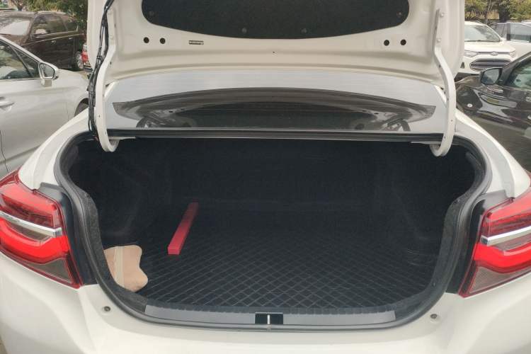 Used Toyota Vios 2021 1.5L CVT Innovation Edition Trunk