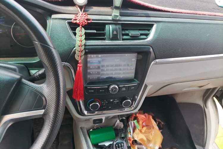 Used Jinbei New Hiace X30L 2018 1.5L Box Truck Business Edition DLCG14