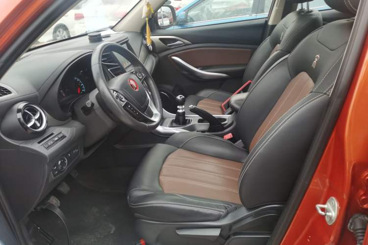 Used BYD Song 2017 Gaishi Upgrade Edition 1.5TI Manual Elite Model
