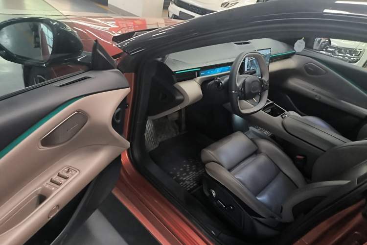 Used Lynk & Co Z10 2025 95 kWh 702 km All-Wheel Drive Intelligent Driving Ultra Driver Seat