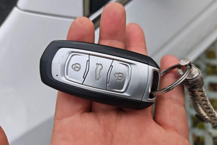 Used Geely Auto Emgrand X7 Sport 2016 1.8TD Automatic Smart Connectivity Version Vehicle Key