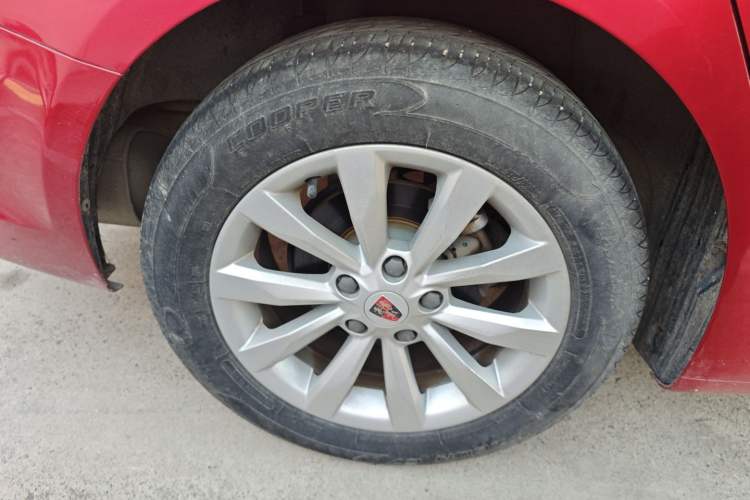 Used Roewe i6 New Energy 2017 45T Hybrid Connect & Smart Enjoyment Edition Exterior 2