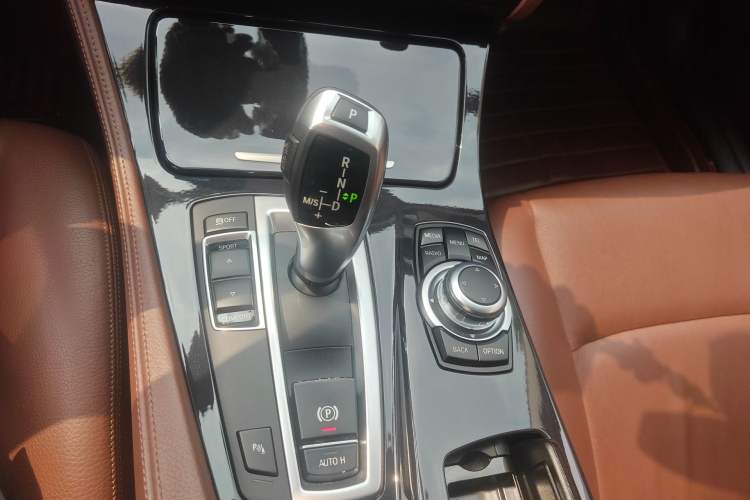 Used BMW 5 Series 2014 520i Elegant Edition