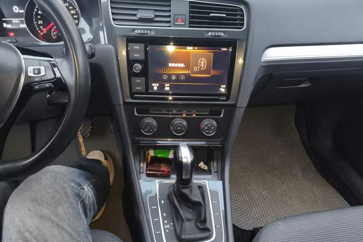 Used Volkswagen Golf 2019 1.6L Automatic Comfort Model China V Standard
