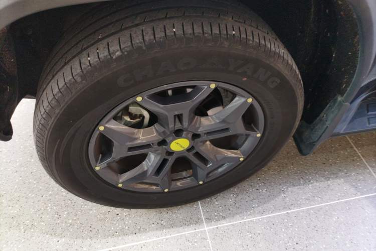 Used JETOUR Traveler 2023 2.0T All-Wheel-Drive CrossPRO Left Front Wheel Hub