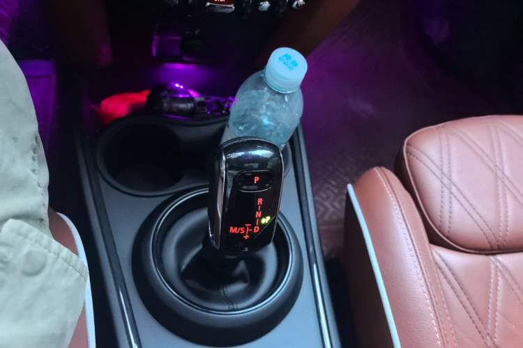 Used MINI Countryman 2022 1.5T COOPER ALL4 Connoisseur Gear Lever