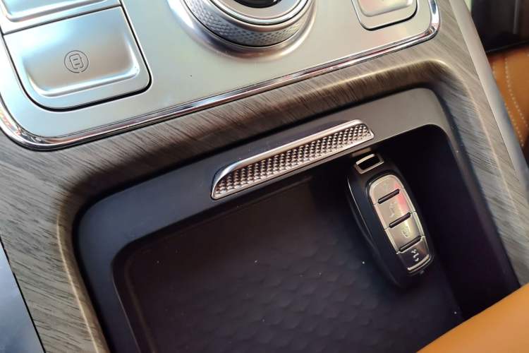 Used Tank 500 2023 3.0T Sport Edition Summit Model 5-Seater Vehicle Key