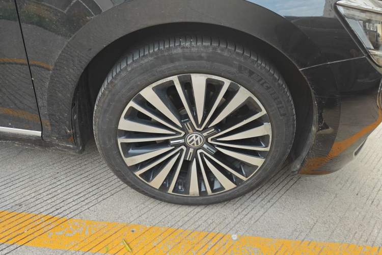 Used Volkswagen Passat 2019 330TSI Luxury Edition China VI Standard