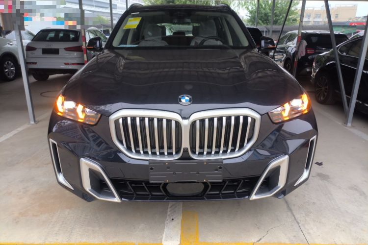 Used BMW X5 2023 xDrive 30Li Luxury M Sport Package