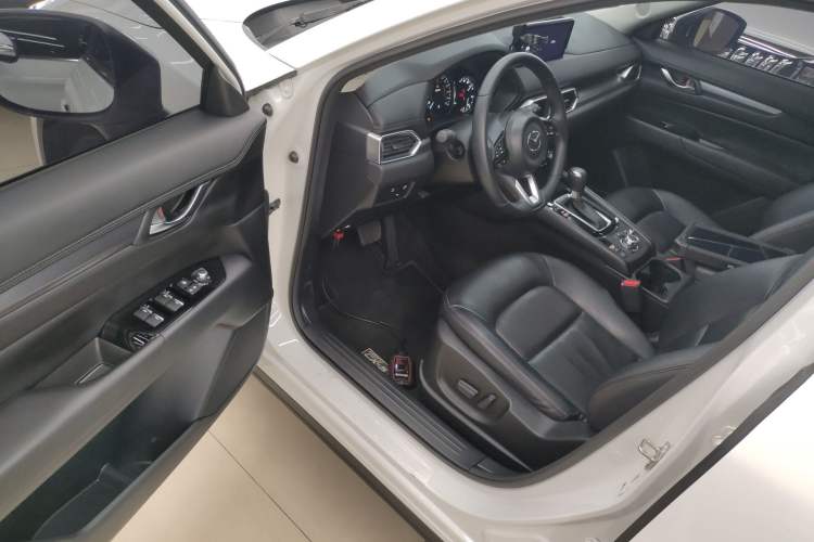 Used Mazda CX-5 2024 2.0L Automatic Two-Wheel Drive ZhiShang Version Driver Seat