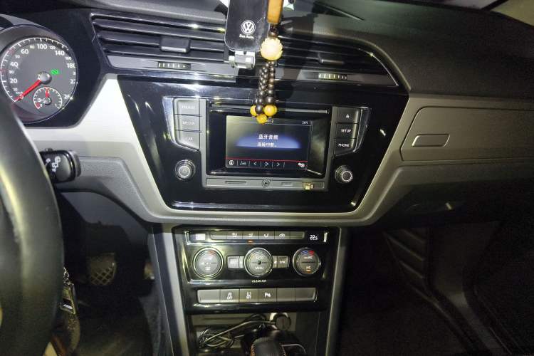 Used Volkswagen Touran 2016 Volkswagen Touran L 280TSI DSG Comfort Edition
