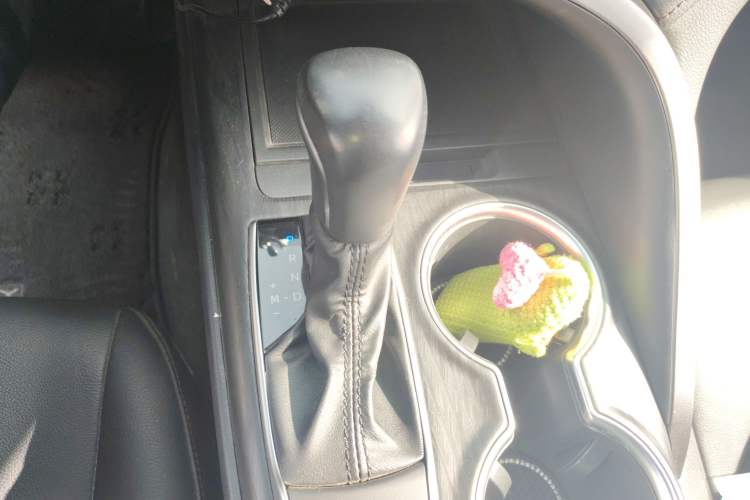 Used Toyota Camry 2021 2.0G Luxury Edition Gear Lever