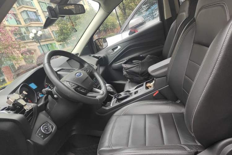 Used Ford Kuga 2018 EcoBoost 180 Two-Wheel-Drive Platinum Edition